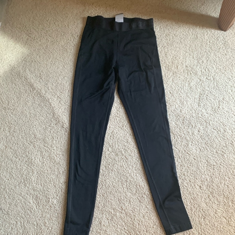 Black Nike pro leggings